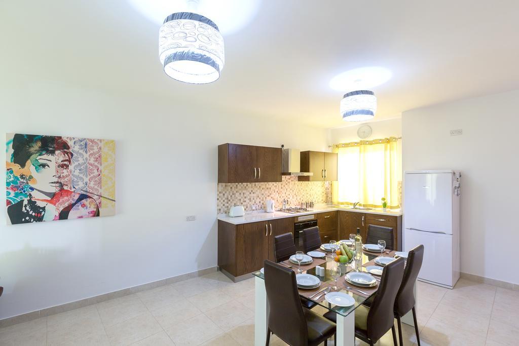 North Side Apartment 1 L-Imgarr Buitenkant foto